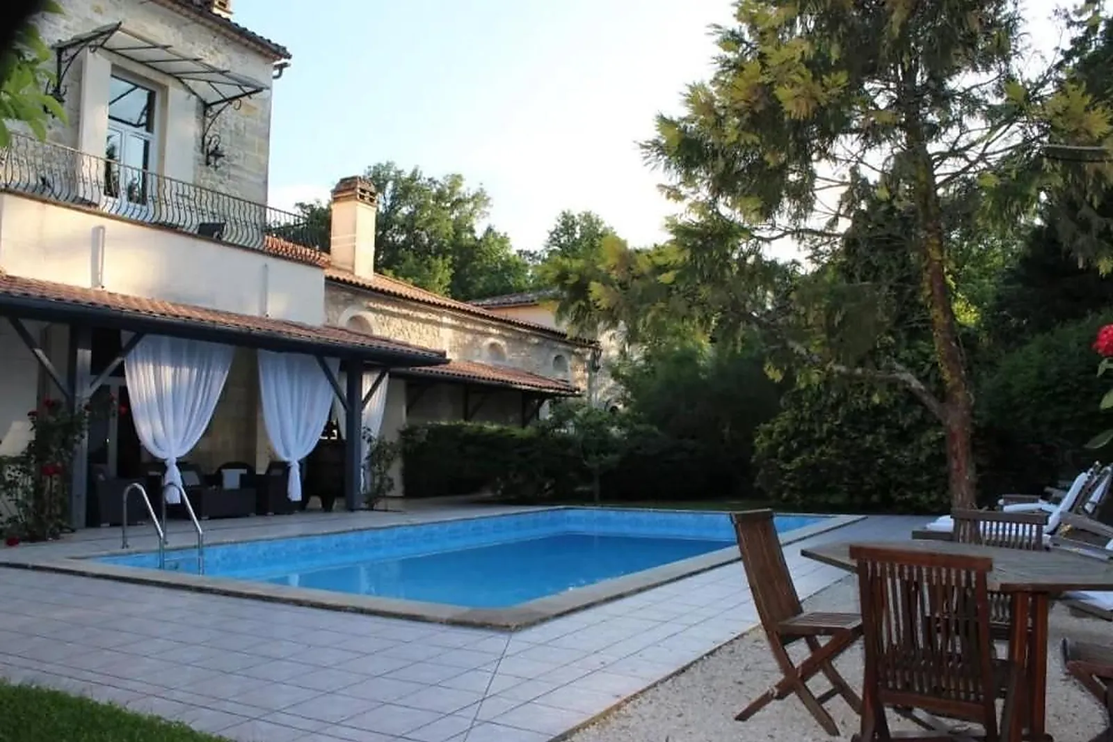 Lieux événementiels, CHÂTEAU LA MOUNE