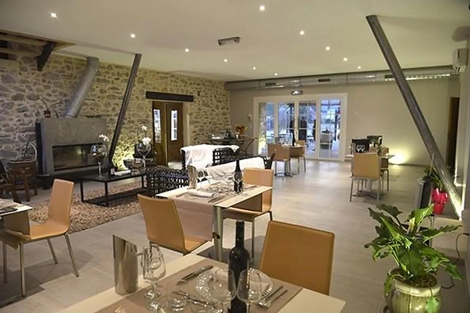 Lieux événementiels, CHÂTEAU LA ROQUE