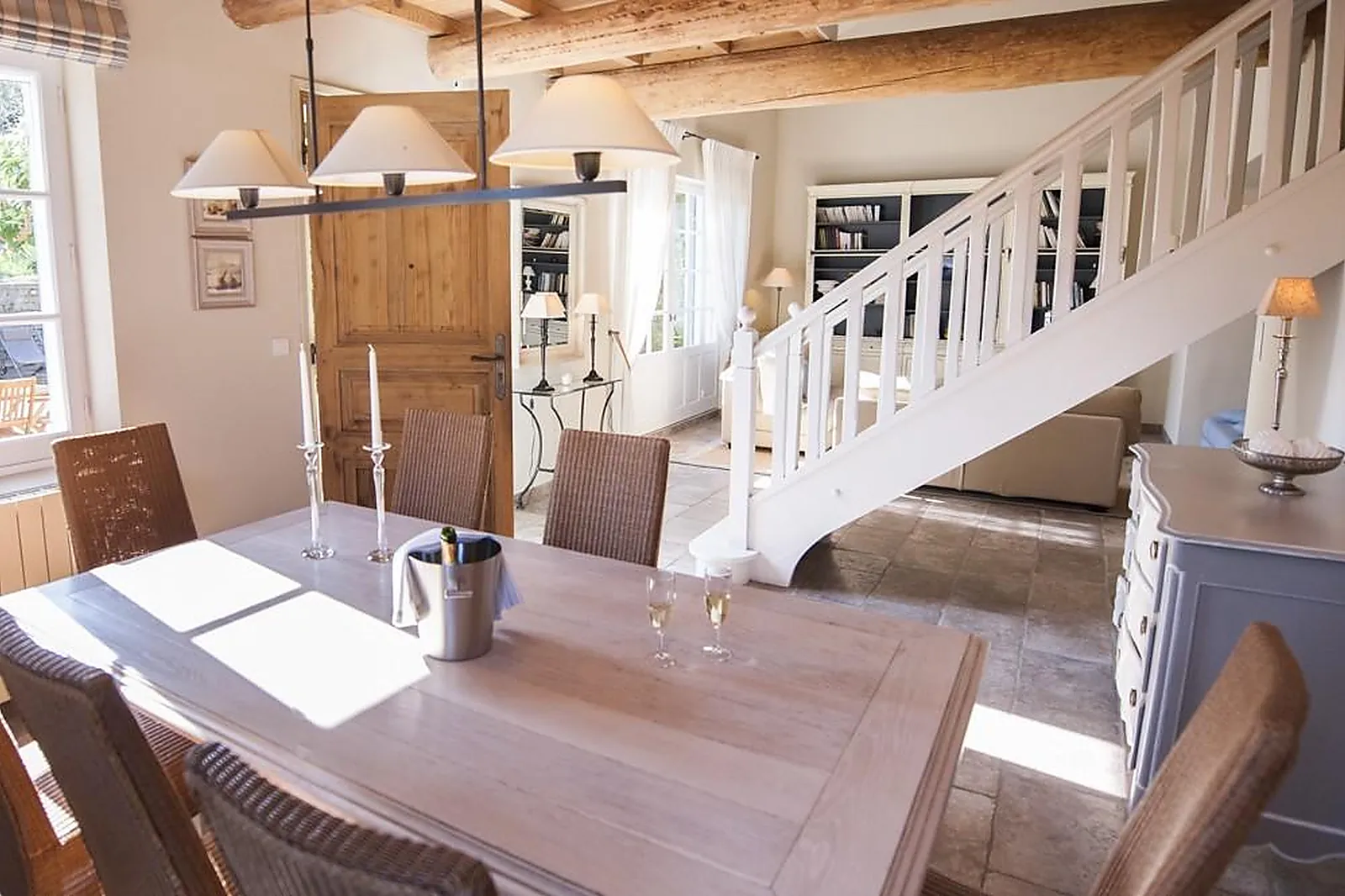 Lieux événementiels, CHÂTEAU LA TOUR VAUCROS