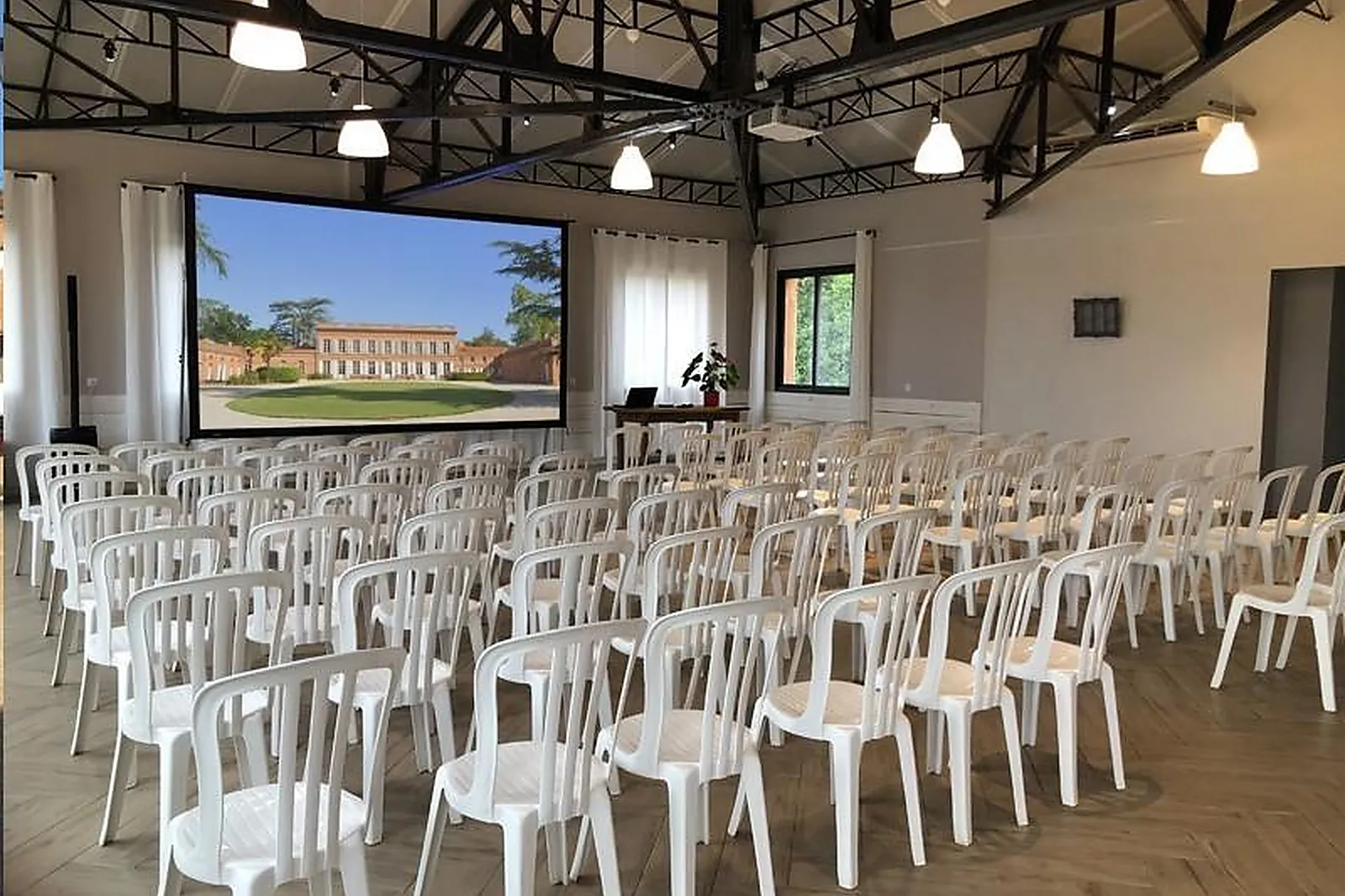 Lieux événementiels, CHÂTEAU LAVALADE