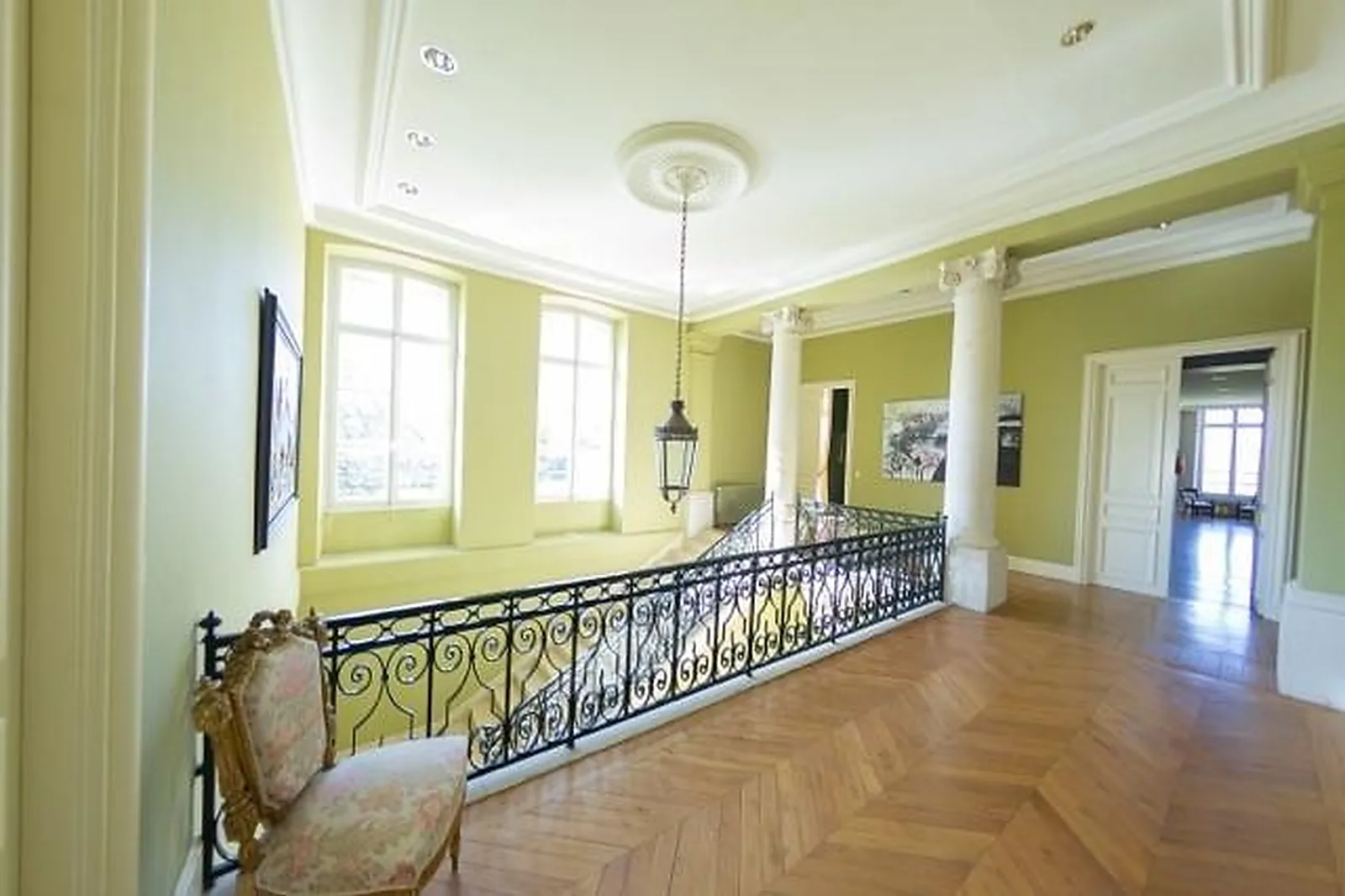 Lieux événementiels, CHÂTEAU LAVERDINES