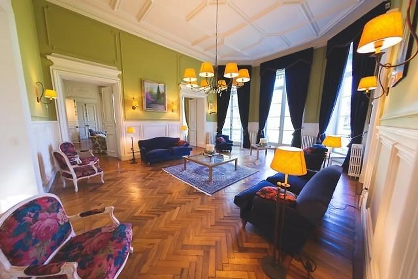 Lieux événementiels, CHÂTEAU LAVERDINES