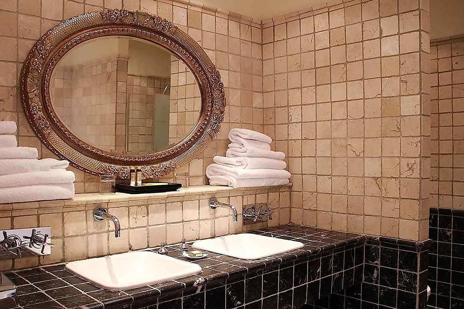 Lieux événementiels, CHÂTEAU LE MAS DE MONTET