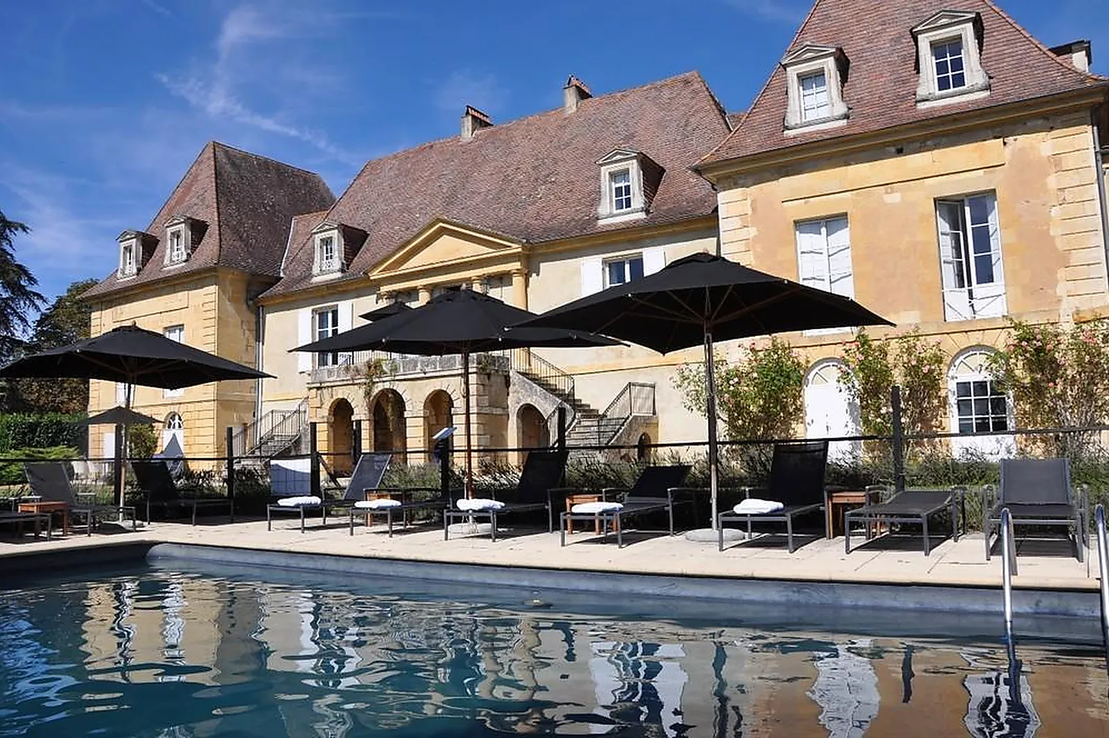 Lieux événementiels, CHÂTEAU LES MERLES