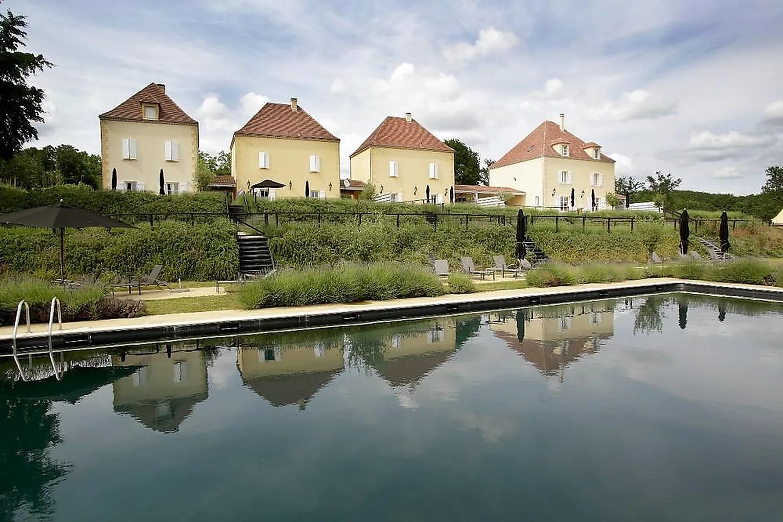 Lieux événementiels, CHÂTEAU LES MERLES