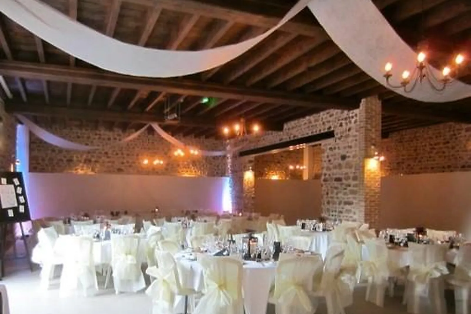 Lieux événementiels, CHÂTEAU PRUZILLY