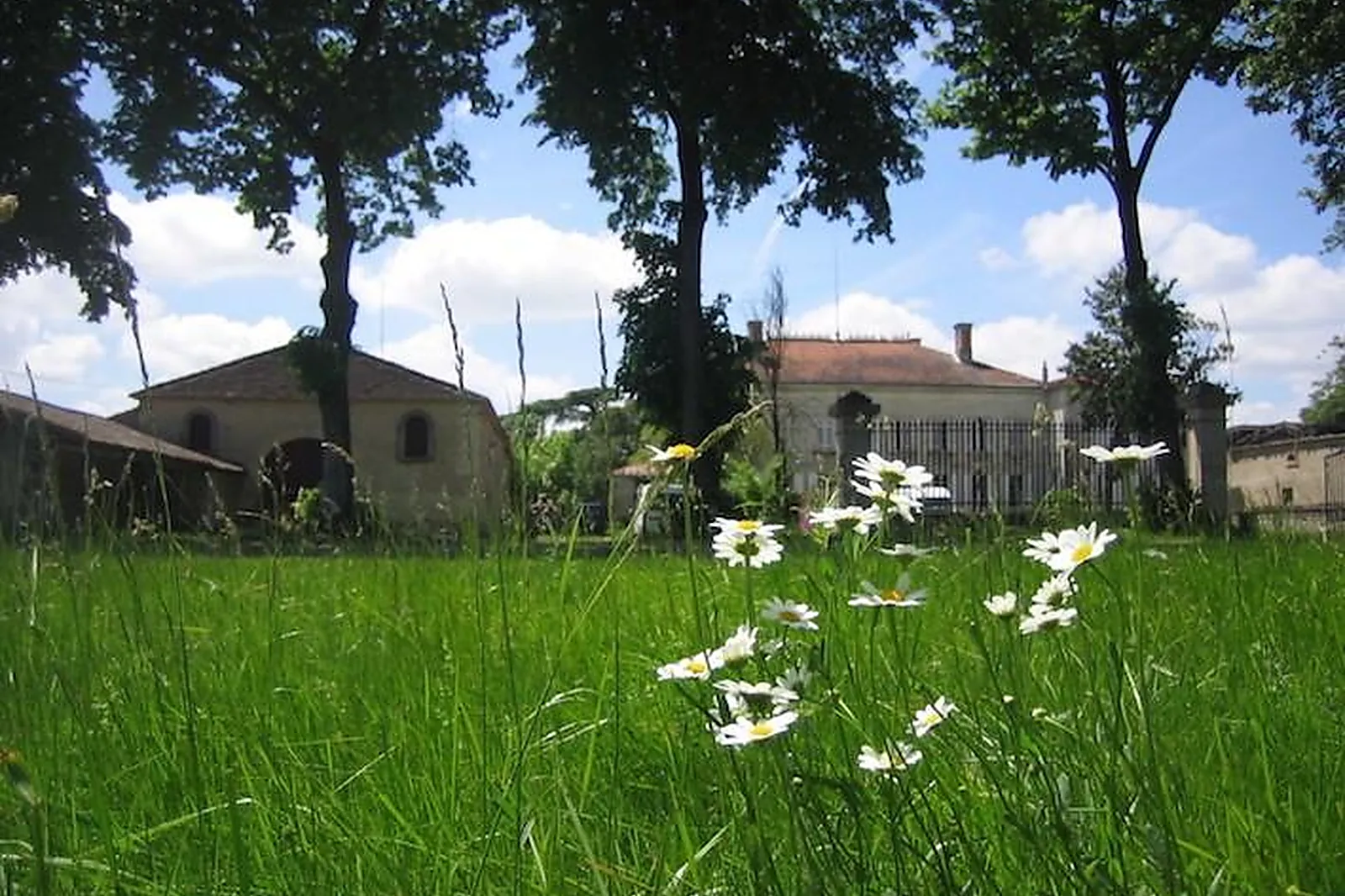 Lieux événementiels, CHÂTEAU ROUGE
