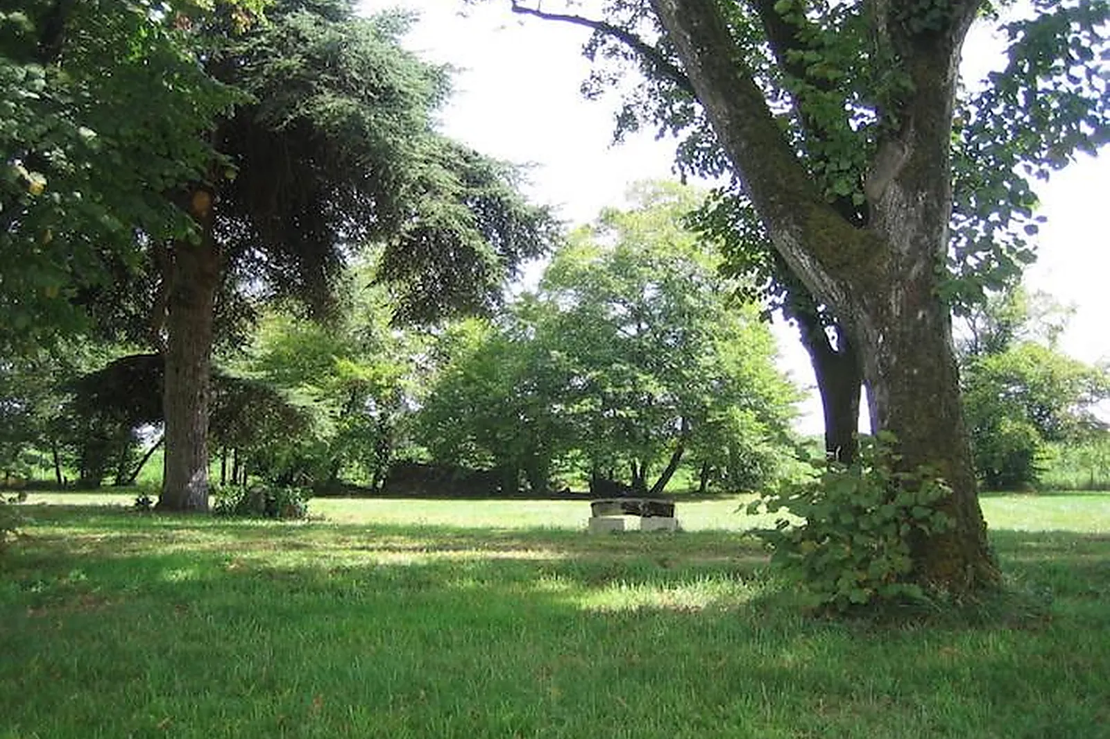Lieux événementiels, CHÂTEAU ROUGE