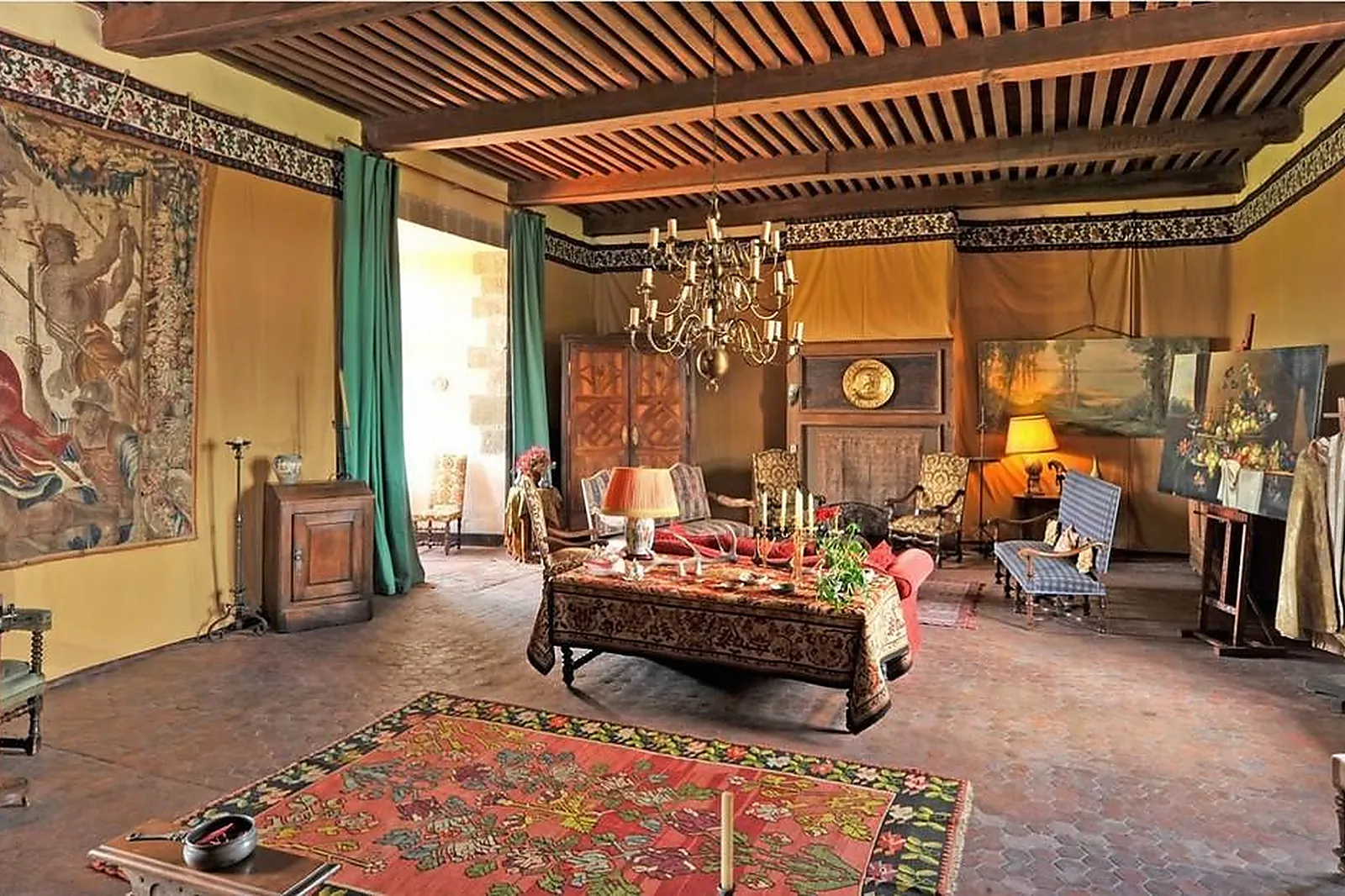 Lieux événementiels, CHÂTEAU ROYAL DE SAINT SATURNIN