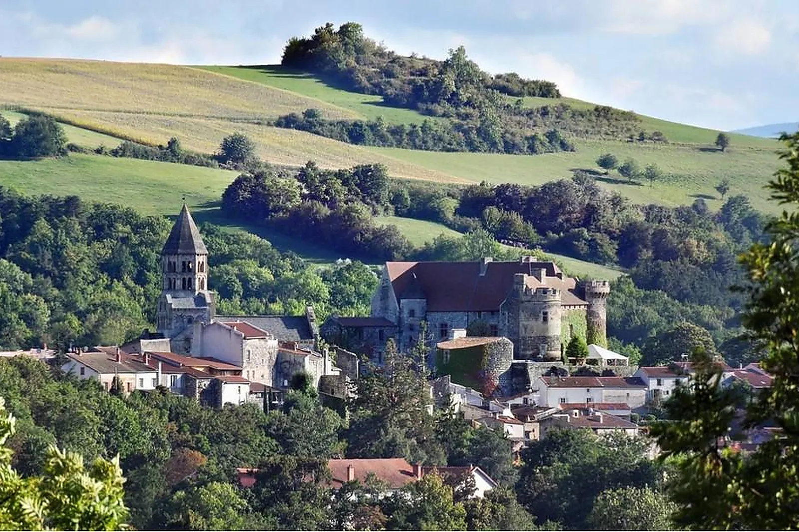 Lieux événementiels, CHÂTEAU ROYAL DE SAINT SATURNIN