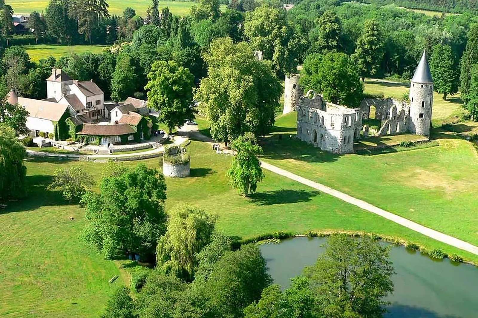 Lieux événementiels, CHÂTEAU ROYAL DU VIVIER