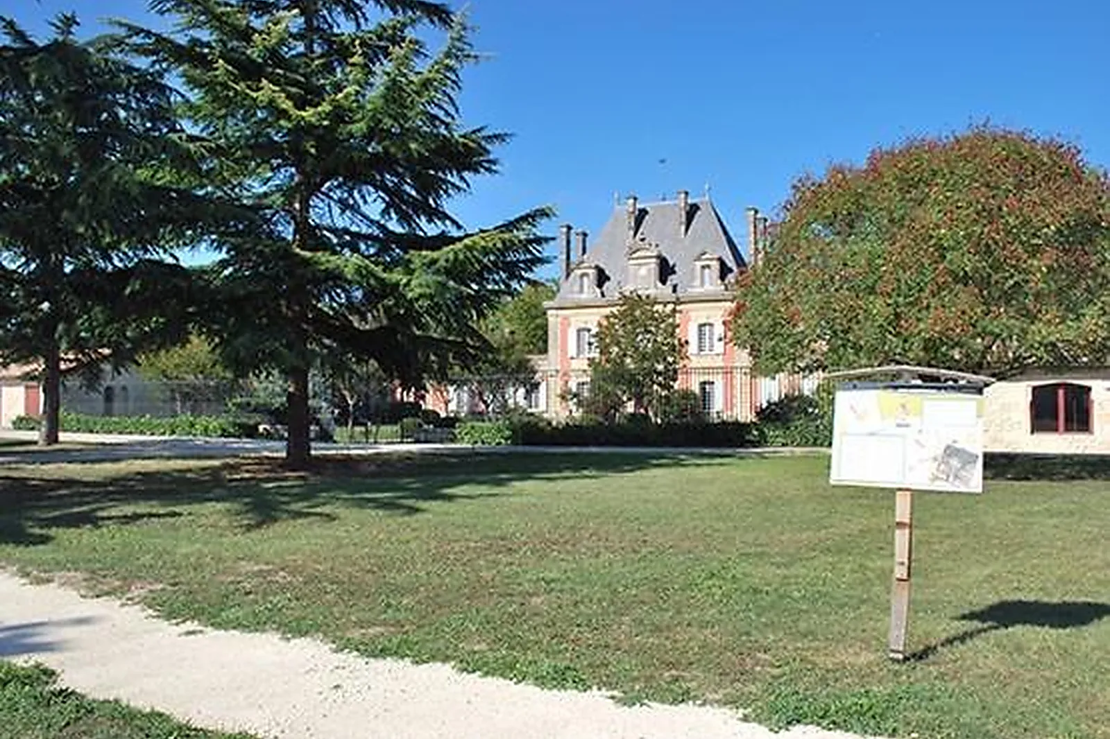 Lieux événementiels, CHÂTEAU SAINT-AHON