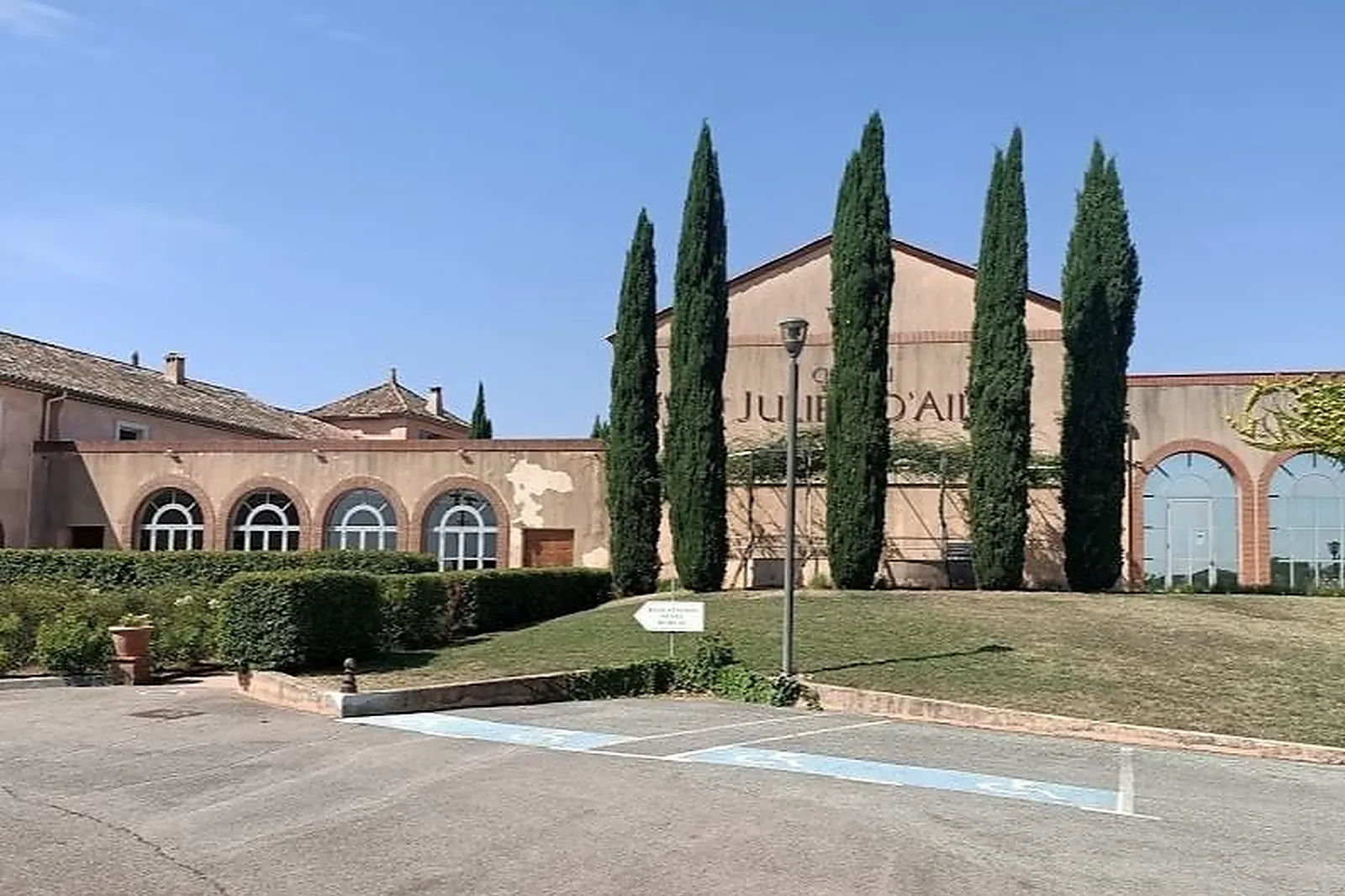Lieux événementiels, CHÂTEAU SAINT-JULIEN D'AILLE