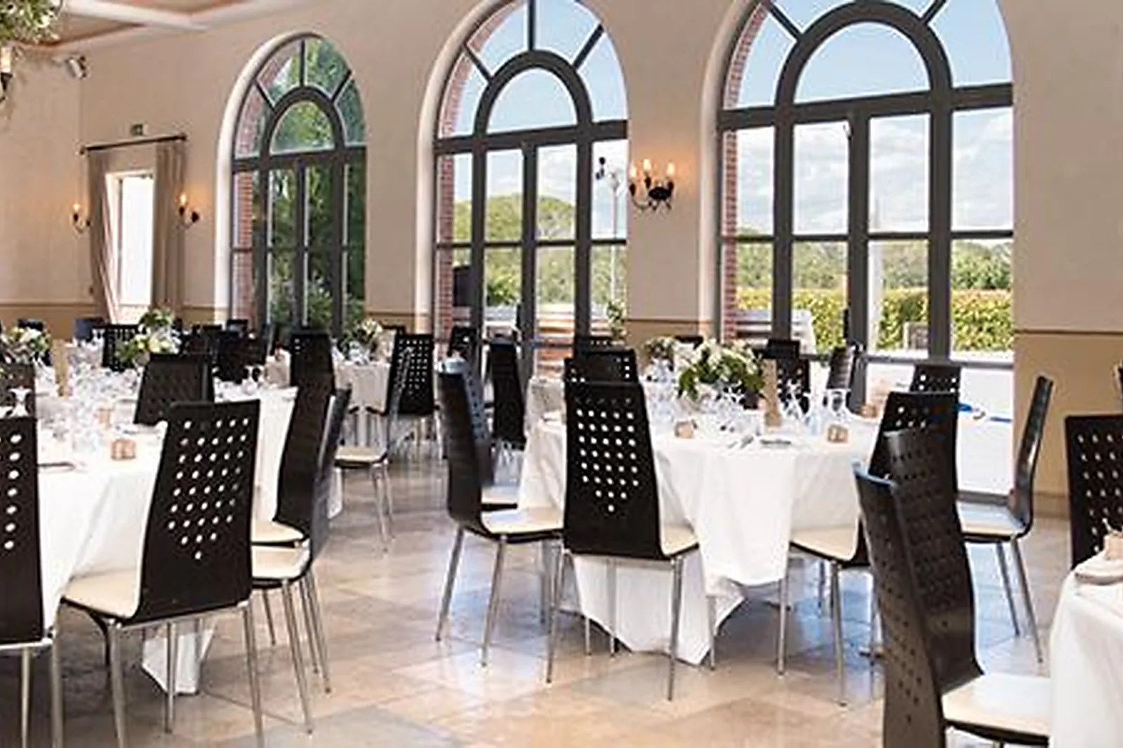 Lieux événementiels, CHÂTEAU SAINT-JULIEN D'AILLE