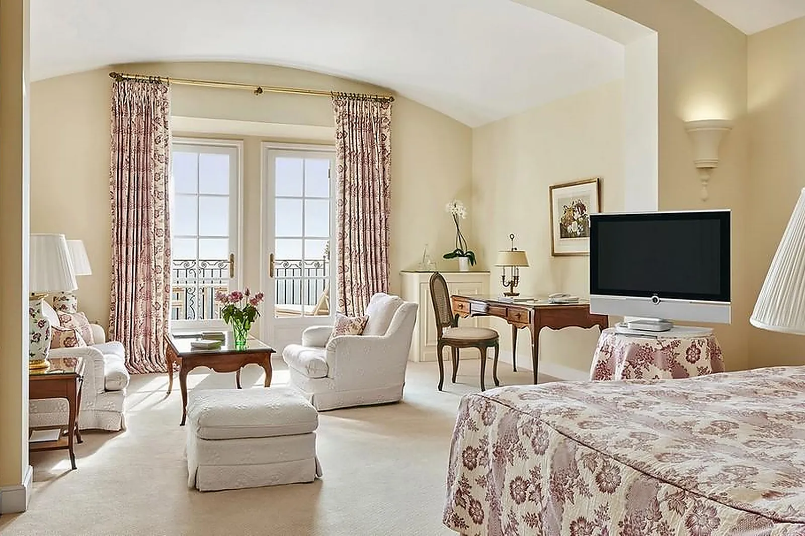 Lieux événementiels, CHÂTEAU SAINT-MARTIN  SPA