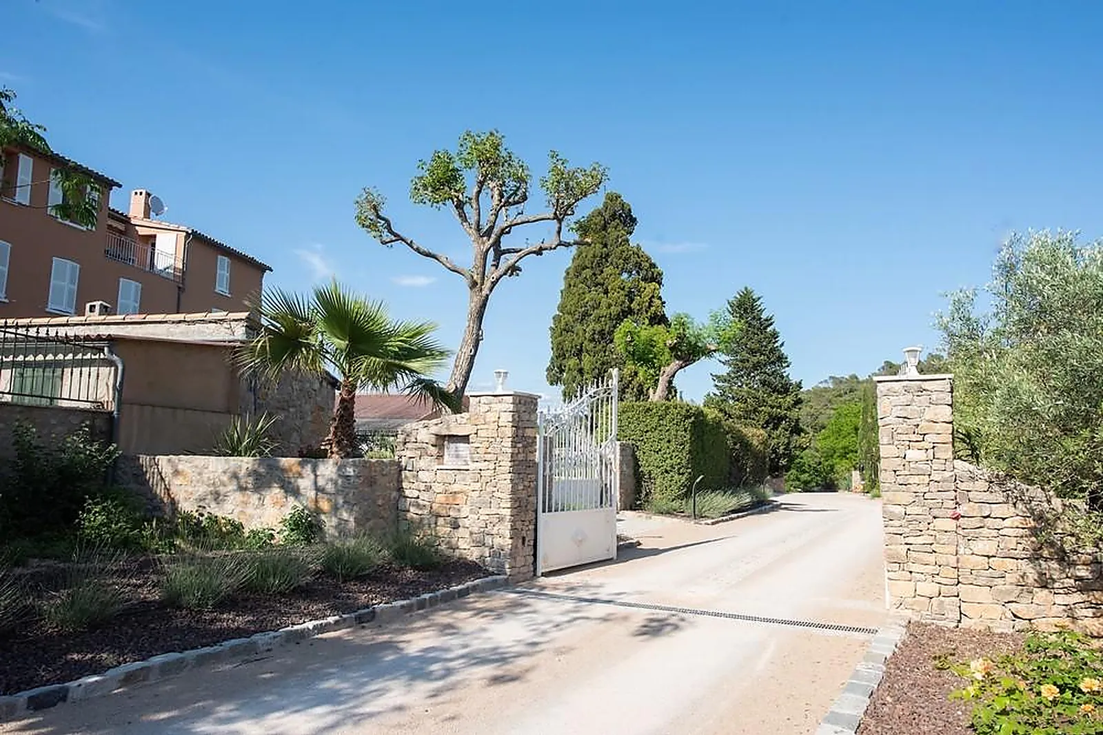 Lieux événementiels, CHÂTEAU SAINTE-CROIX