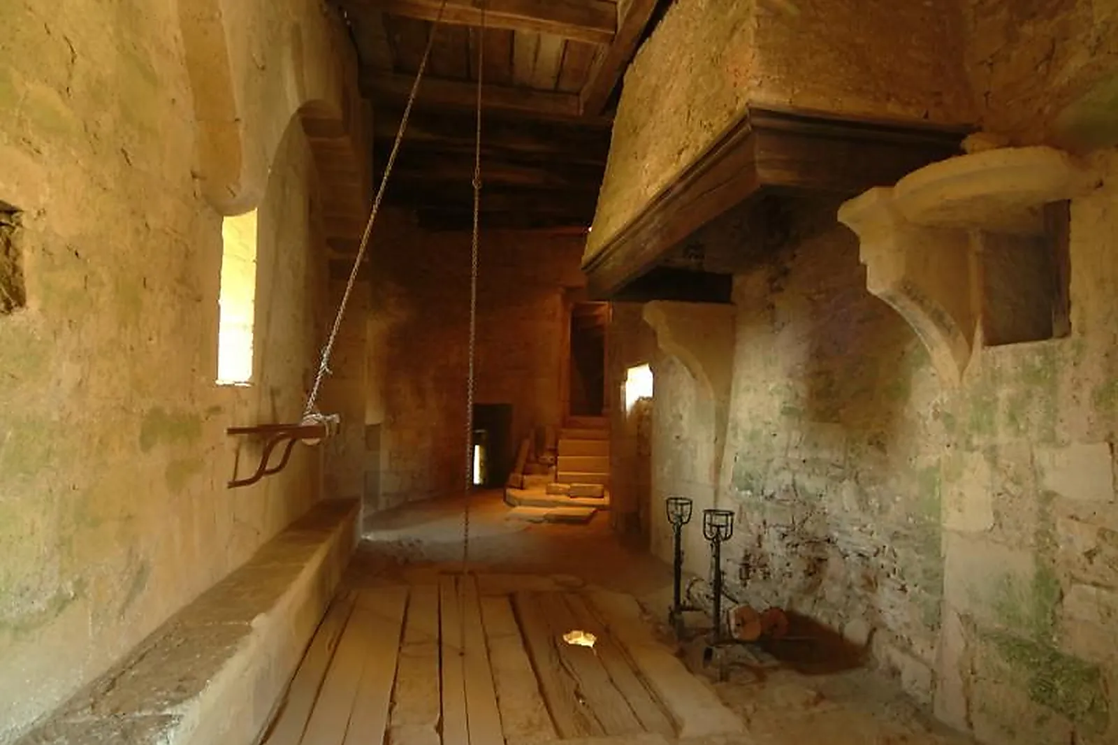 Lieux événementiels, CHÂTEAU D'AINAY-LE-VIEL