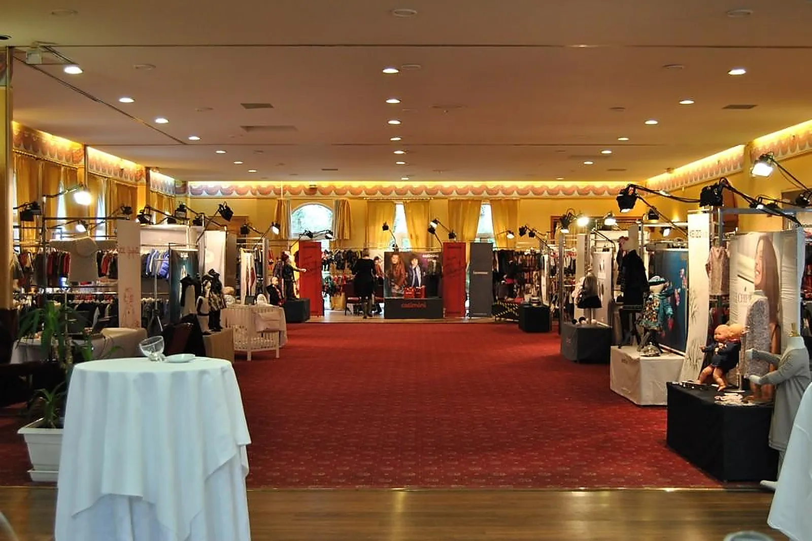 Lieux événementiels, CHATEAU D'APIGNE