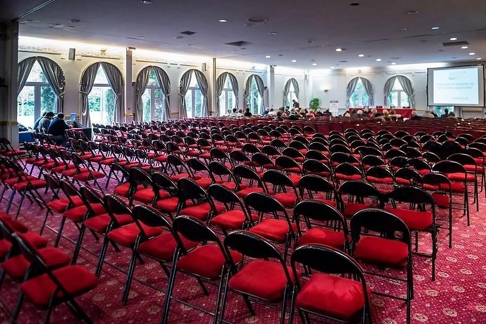 Lieux événementiels, CHATEAU D'APIGNE