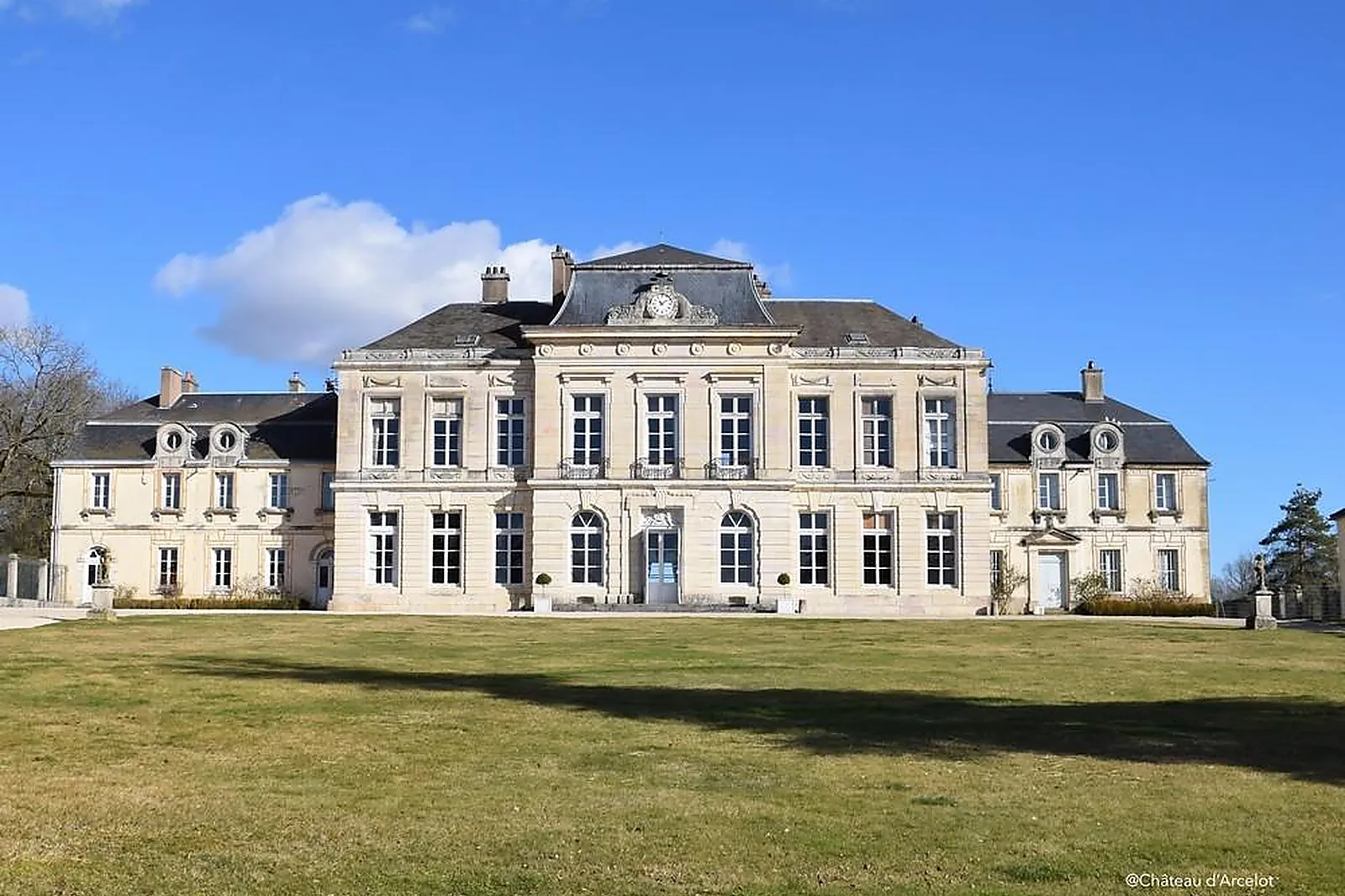 Lieux événementiels, CHÂTEAU D'ARCELOT