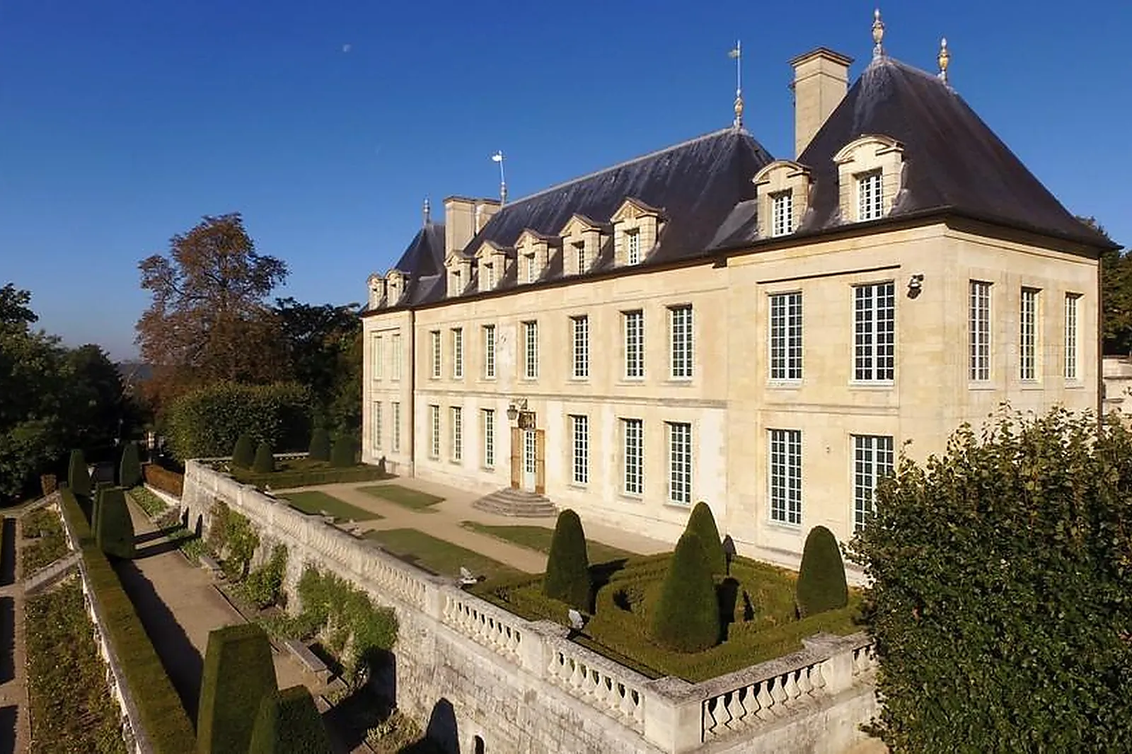 Lieux événementiels, CHÂTEAU D'AUVERS
