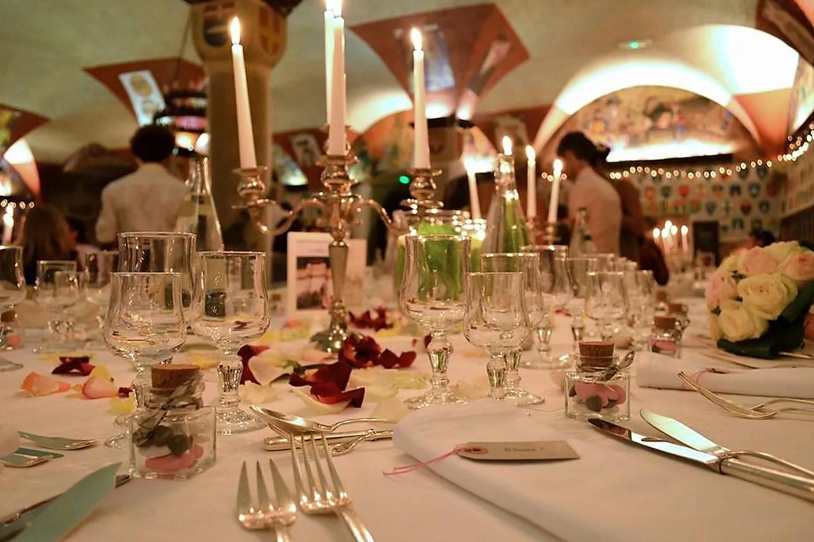 Lieux événementiels, CHÂTEAU D'AVULLY