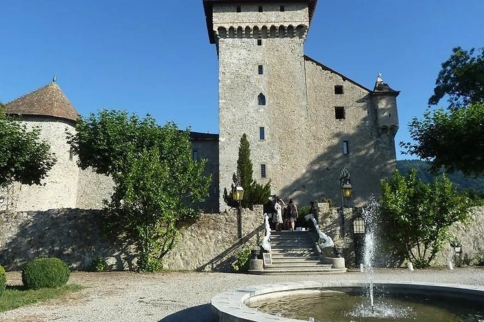 Lieux événementiels, CHÂTEAU D'AVULLY