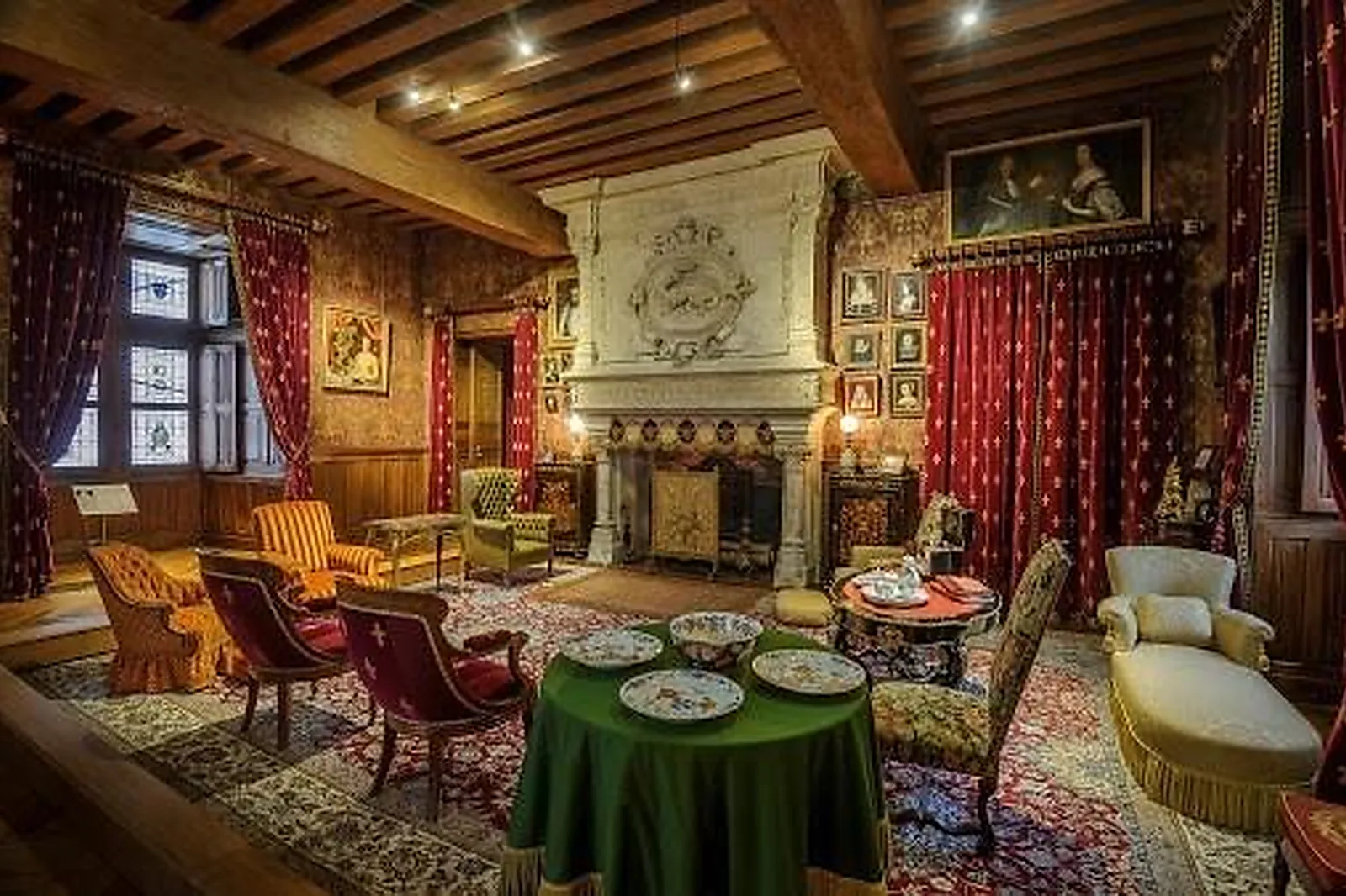 Lieux événementiels, CHÂTEAU D'AZAY LE RIDEAU