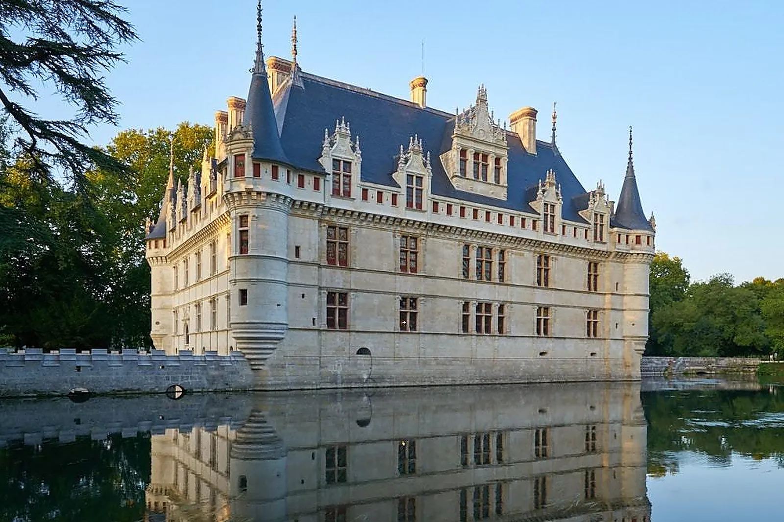 Lieux événementiels, CHÂTEAU D'AZAY LE RIDEAU