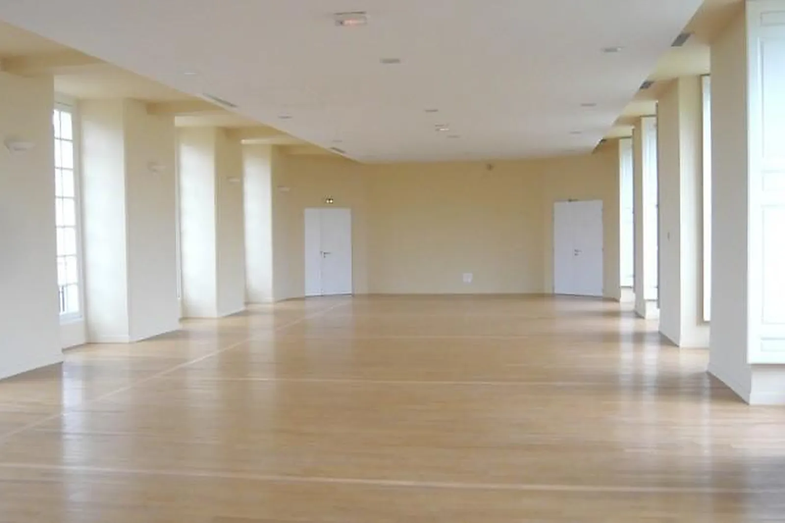 Lieux événementiels, CHÂTEAU D'HÉNONVILLE