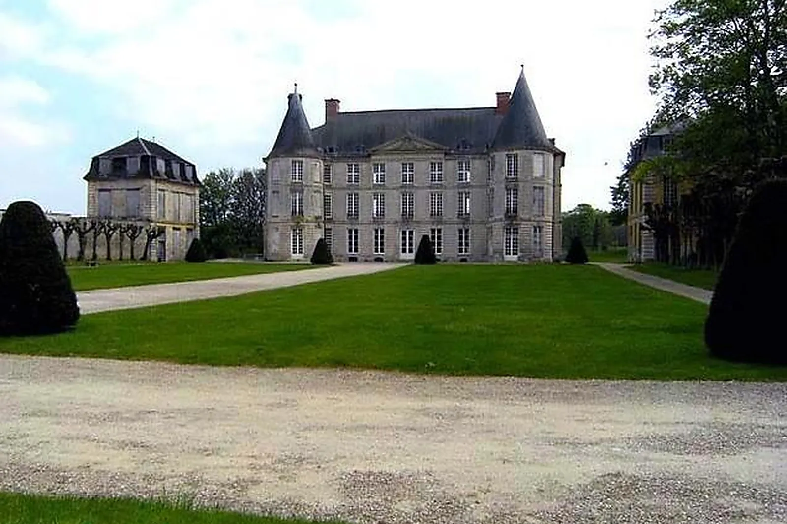 Lieux événementiels, CHÂTEAU D'HÉNONVILLE
