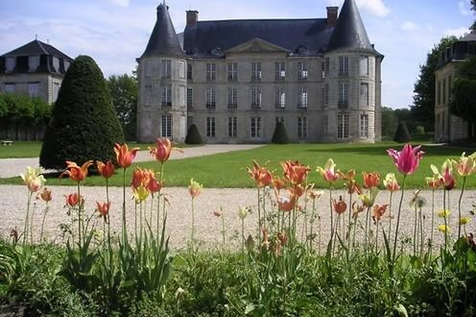 Lieux événementiels, CHÂTEAU D'HÉNONVILLE