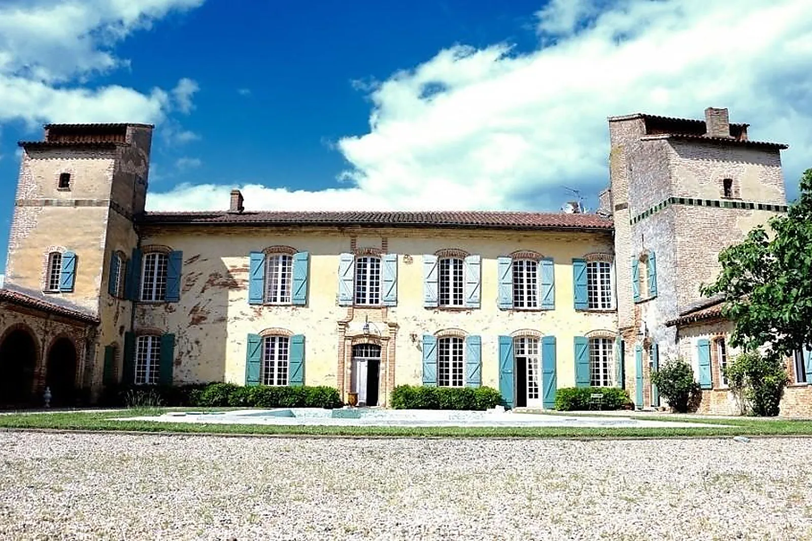 Lieux événementiels, CHÂTEAU D'ISSUS