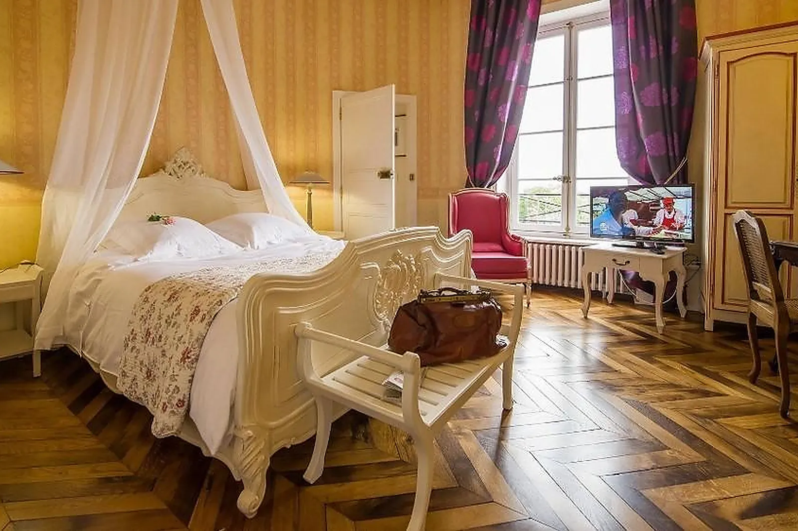 Lieux événementiels, CHÂTEAU D'YGRANDE