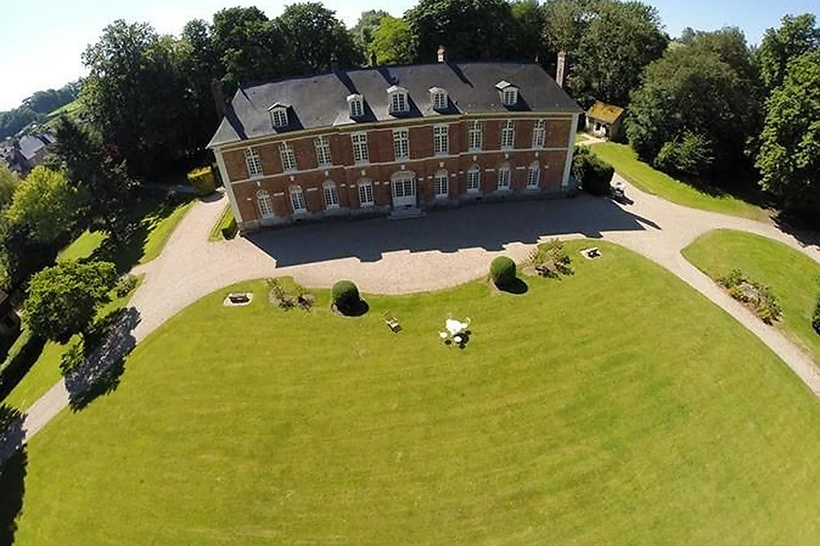 Lieux événementiels, CHÂTEAU DE BACQUEVILLE