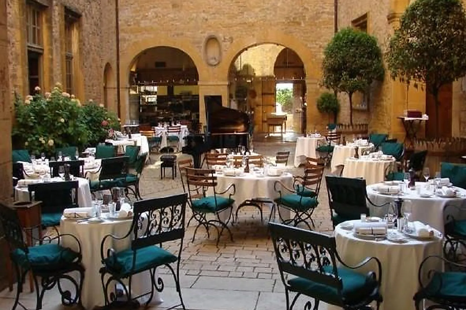 Lieux événementiels, CHATEAU DE BAGNOLS