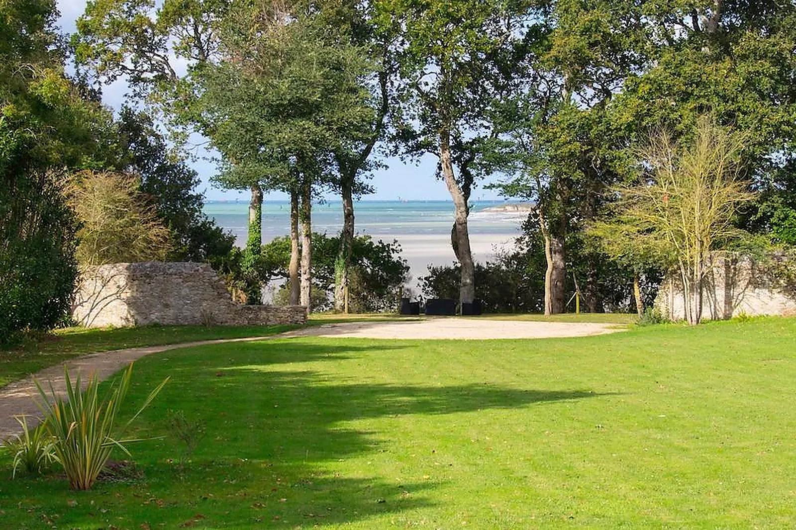 Lieux événementiels, CHATEAU DE BEAUSSAIS