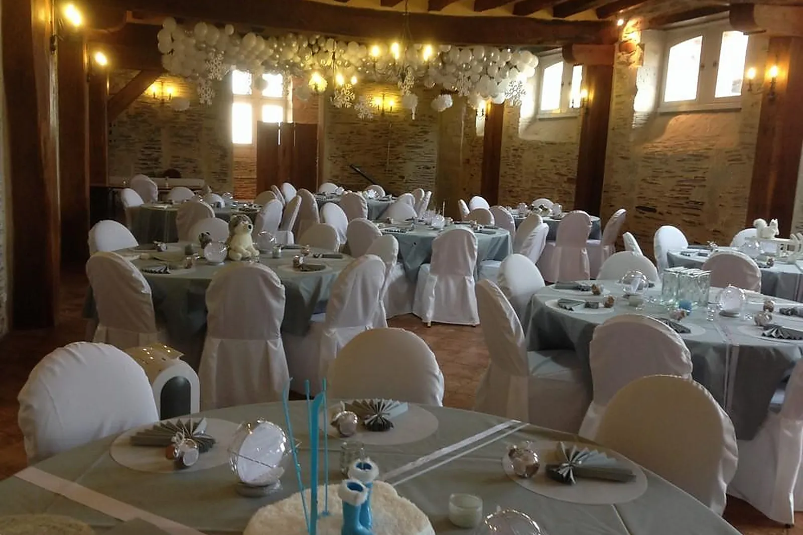 Lieux événementiels, CHÂTEAU DE BELLE POULE