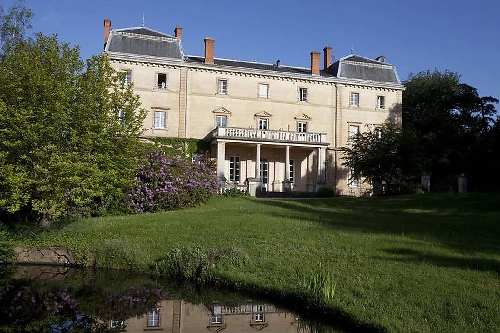 Lieux événementiels, CHÂTEAU DE BELLEVUE VILLIÉ-MORGON