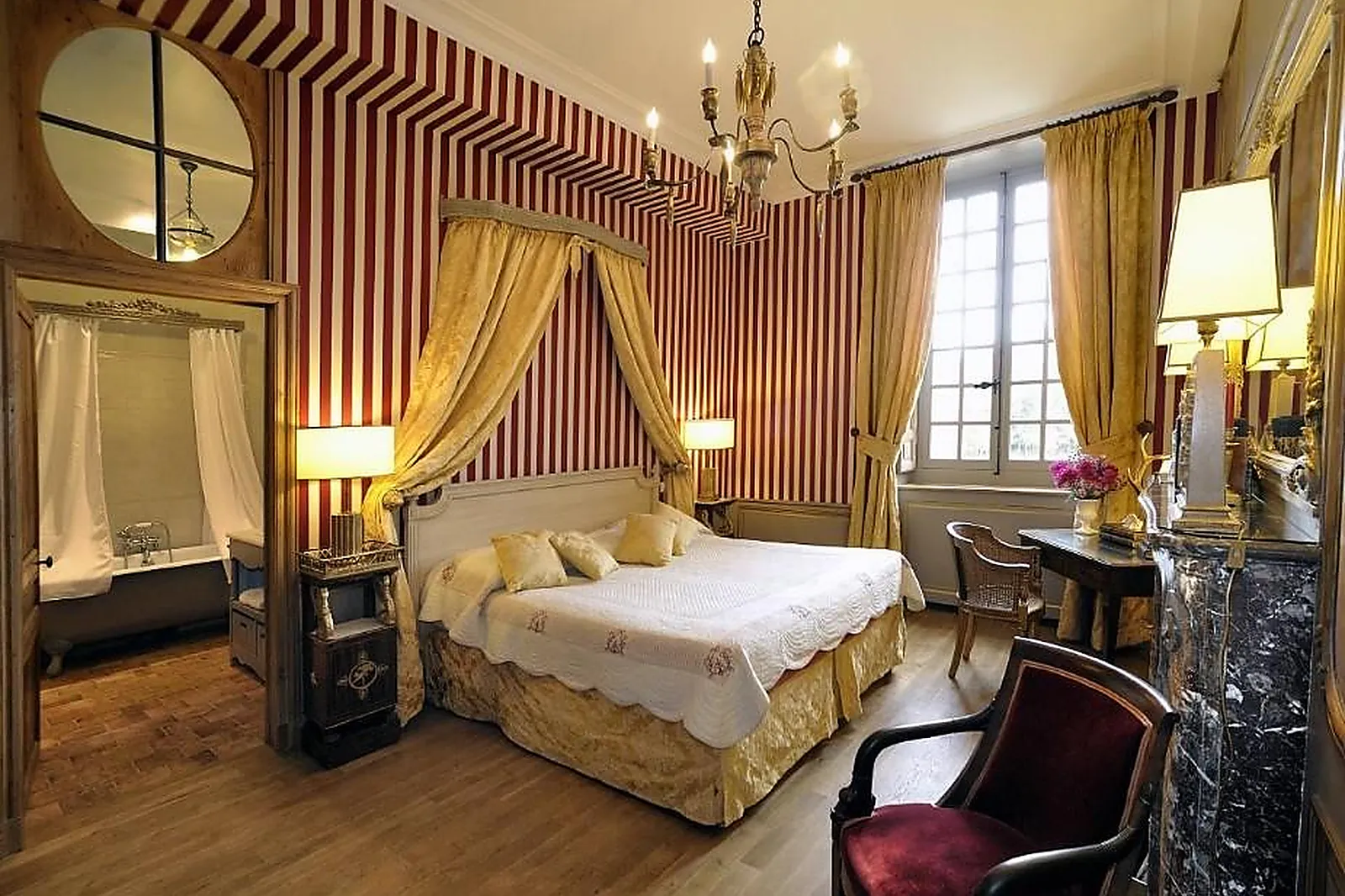 Lieux événementiels, CHÂTEAU DE BOURRON