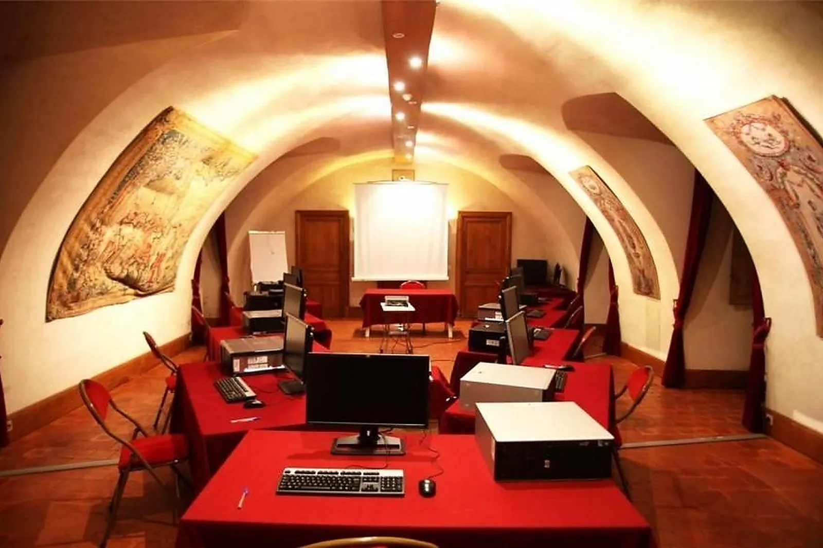 Lieux événementiels, CHÂTEAU DE BOURRON