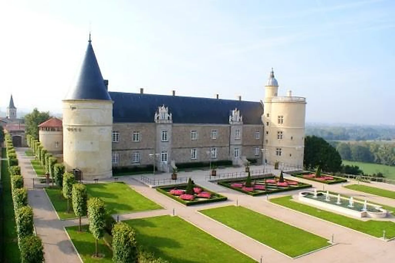 Lieux événementiels, CHÂTEAU DE BOUTHÉON