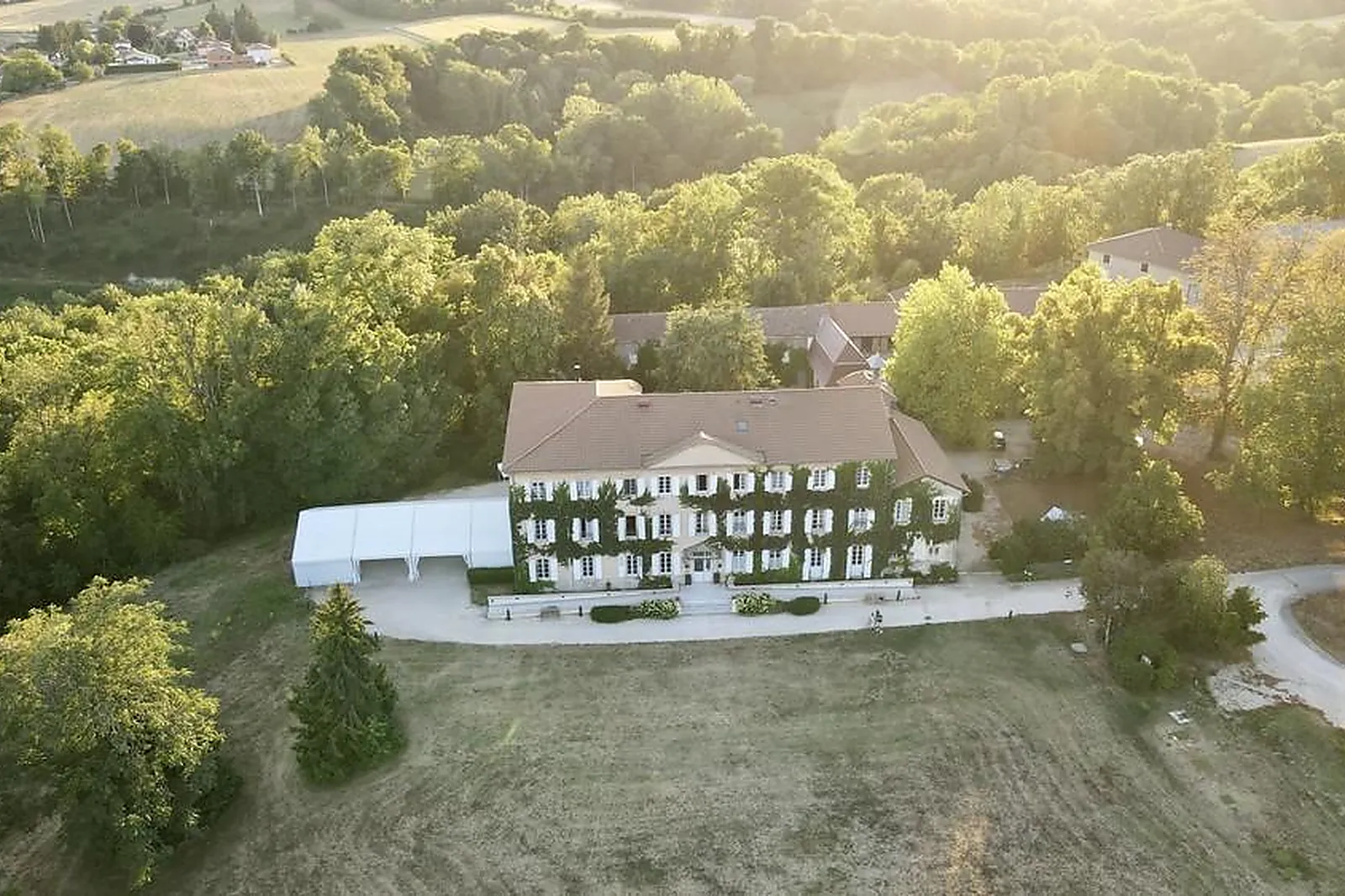 Lieux événementiels, CHÂTEAU DE CESARGES