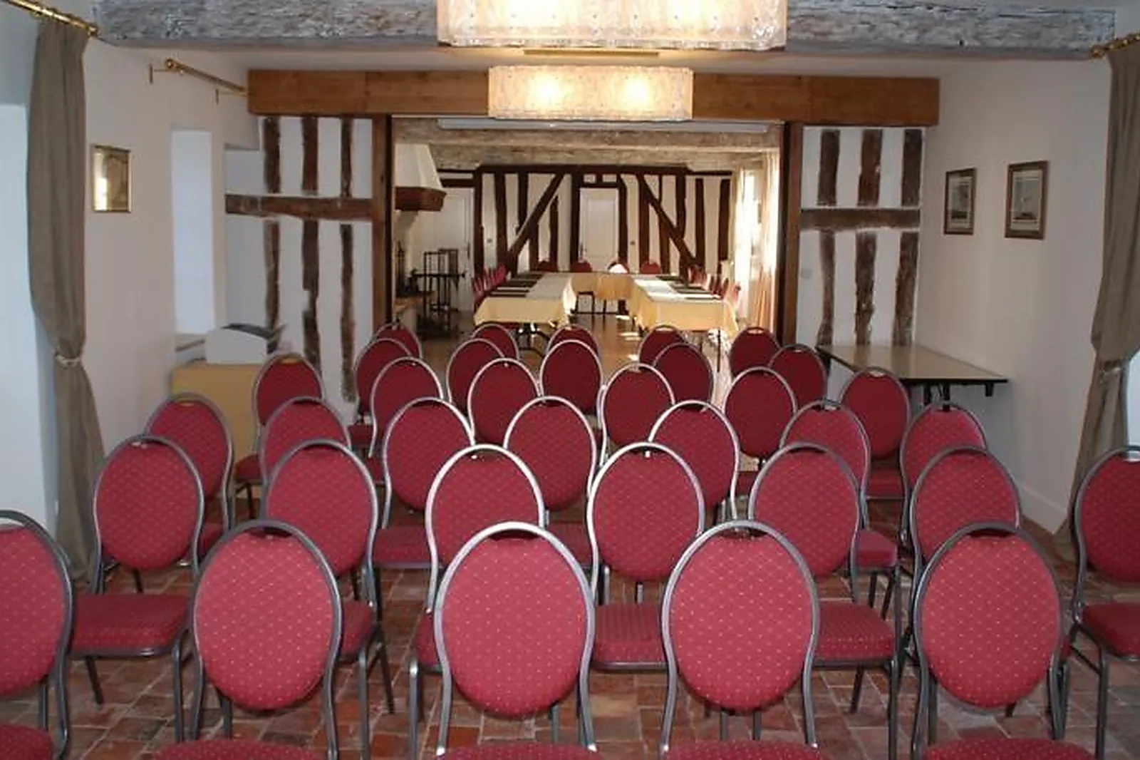 Lieux événementiels, CHÂTEAU DE CHAMPVALLINS