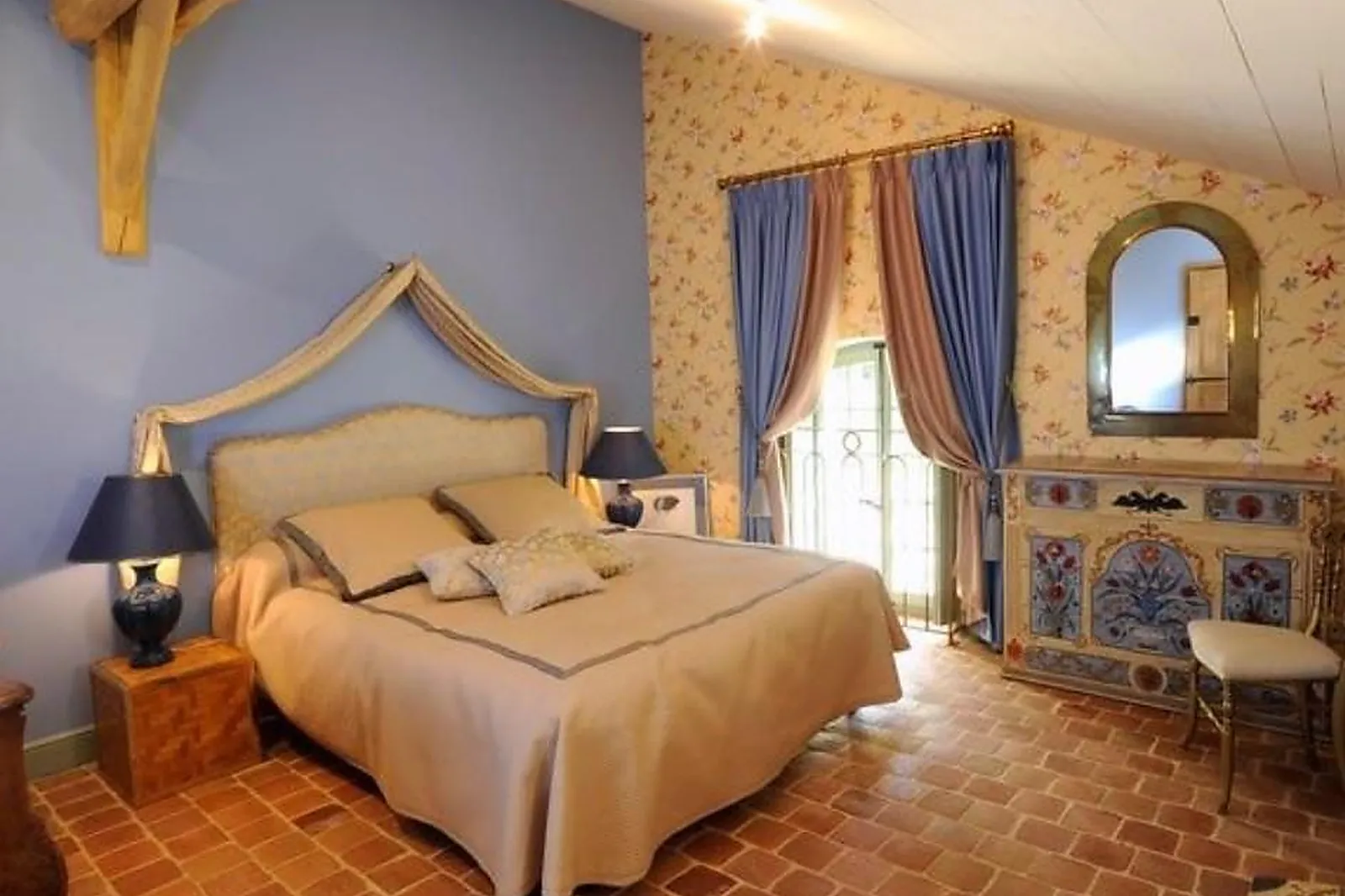 Lieux événementiels, CHÂTEAU DE CHAVAGNEUX