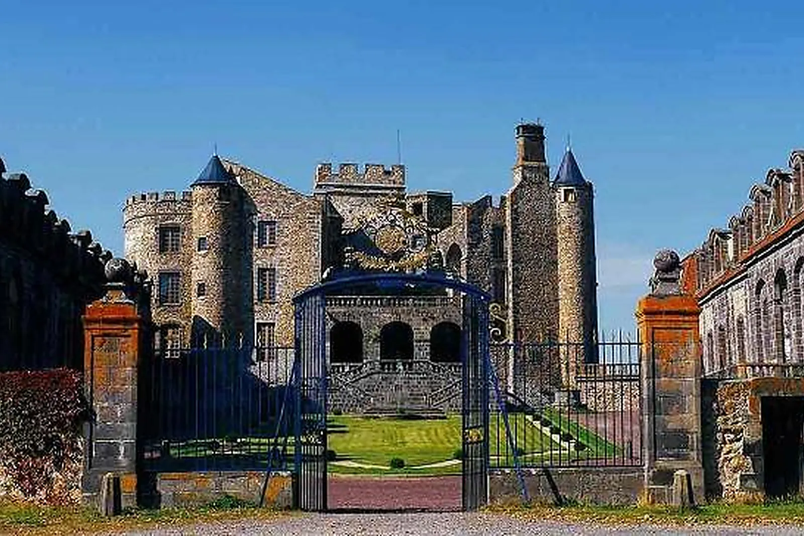 Lieux événementiels, CHÂTEAU DE CHAZERON