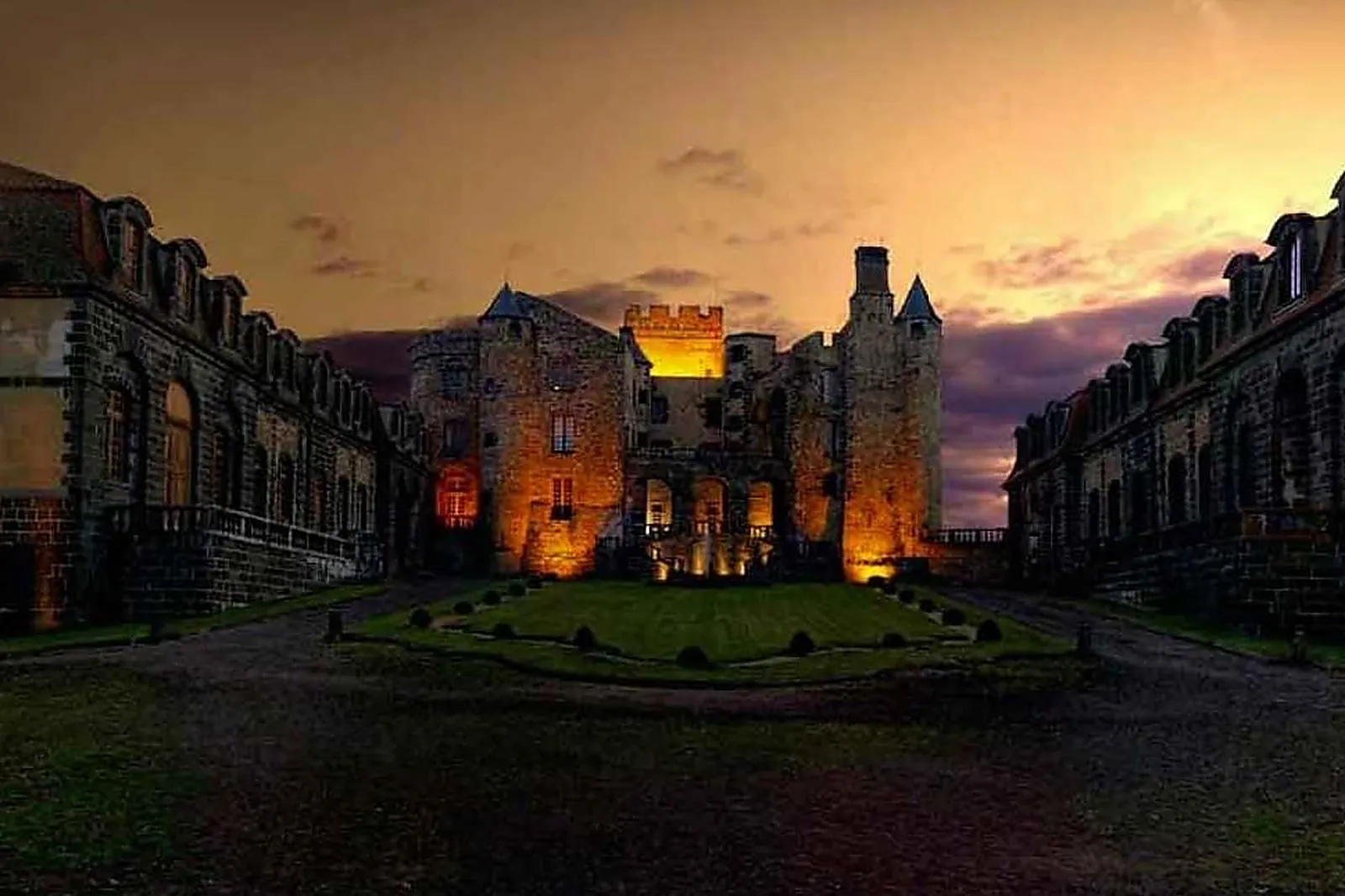 Lieux événementiels, CHÂTEAU DE CHAZERON