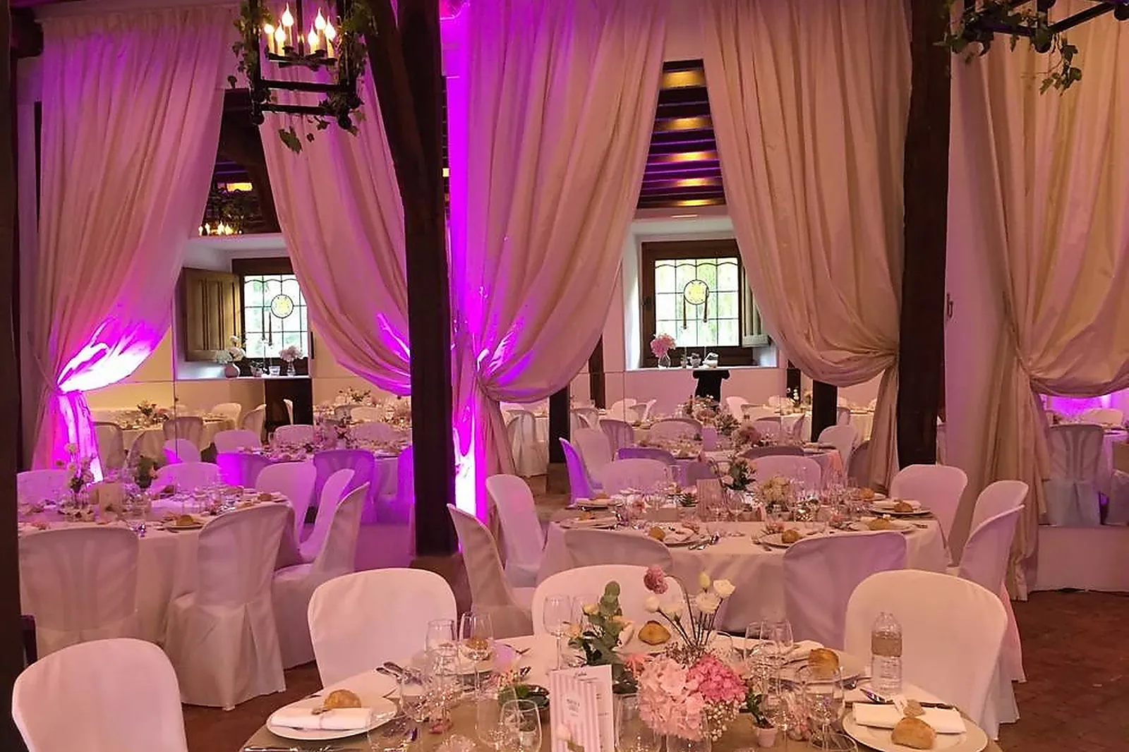 Lieux événementiels, CHÂTEAU DE CHEVILLON