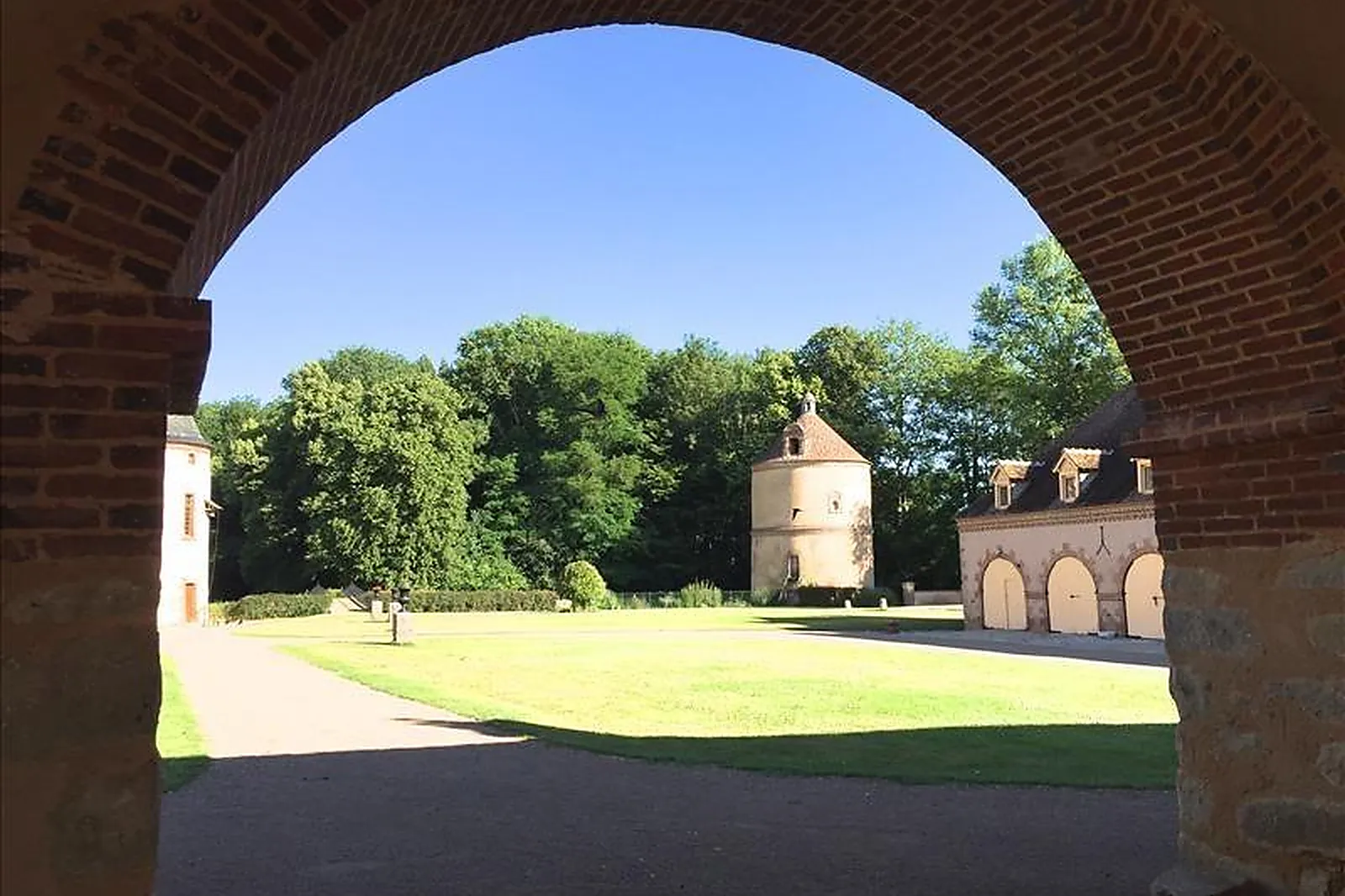 Lieux événementiels, CHÂTEAU DE CHEVILLON