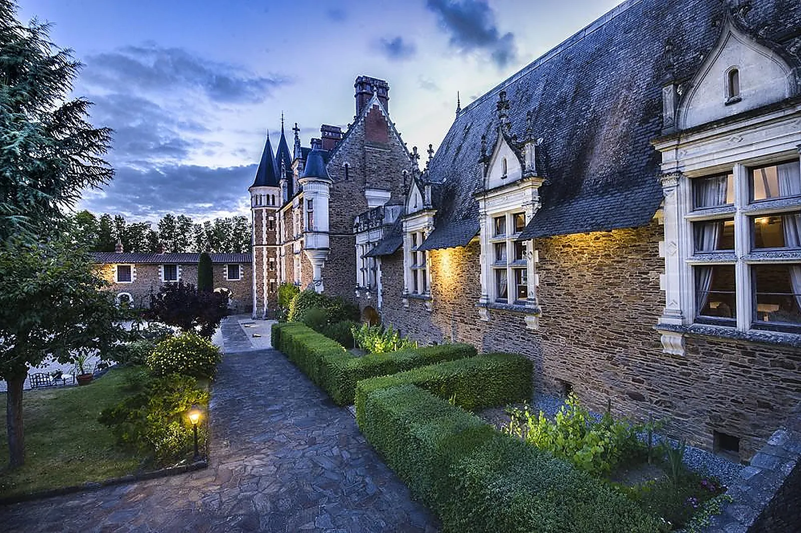 Lieux événementiels, CHÂTEAU DE COLAISSIÈRE